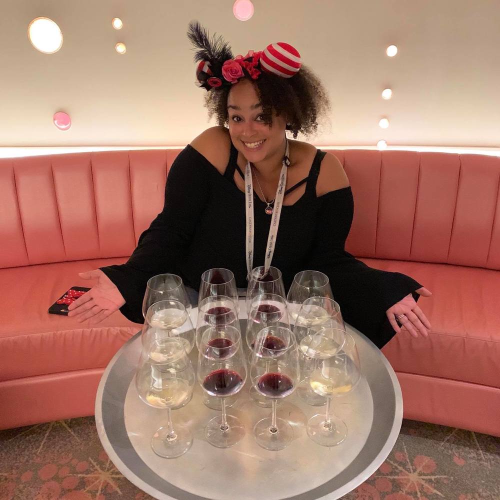 Meet your Posher, Valeen